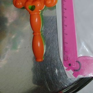 Trống lắc nhựa kêu to cho trẻ em đồ chơi