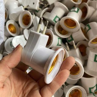 Đui đèn E27 có công tắc