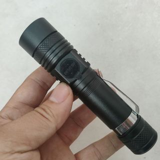 ĐÈN PIN SIÊU SÁNG POLICE XML-T8