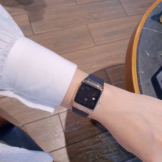 SALE NHANH ĐỒNG HỒ NỮ THỜI TRANG GUO VUÔNG CAO SU