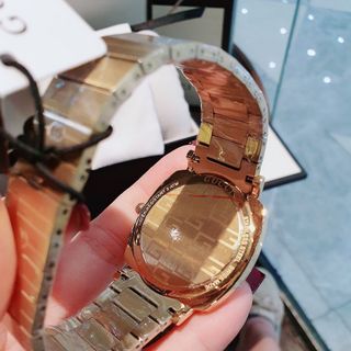 SALE NHANH ĐỒNG HỒ NỮ CAO CẤP GUCHI DÂY THÉP MẶT VUÔNG MICKEY