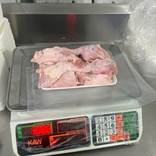 Đầu cổ gà hàng tươi cấp đông - bịch 1kg (hoả tốc hcm)