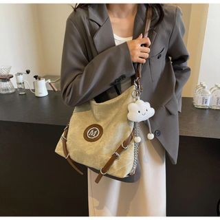 TÚI XÁCH NỮ THỜI TRANG – DA LOANG SANG CHẢNH KÈM CHARM W711 - WINNIE HOUSE