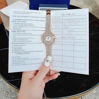 ĐỒNG HỒ NỮ CHÍNH HÃNG FUNMEI F2072 GOLD ĐÍNH ĐÁ SWAROSKI FULLBOX TEM