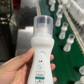 Nước tẩy trắng giày dép