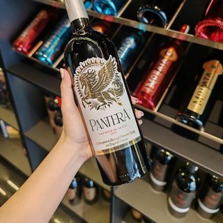 Nguồn sỉ rượu vang gói quà năm 2026 thiết kế nhãn hình con ngựa giá sỉ