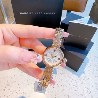 ĐỒNG HỒ NỮ CAO CẤP MACR DÂY THÉP SIZE MINI TRƠN