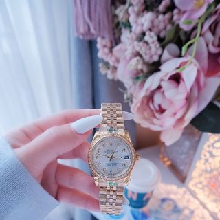 ĐỒNG HỒ NAM NỮ CAO CẤP RÔLET DÂY THÉP VÀNG VIỀN HỘT KÍNH SAPHIRE