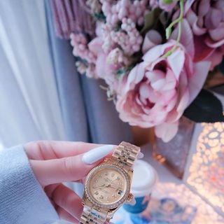 ĐỒNG HỒ NAM NỮ CAO CẤP RÔLET DÂY THÉP VÀNG VIỀN HỘT KÍNH SAPHIRE
