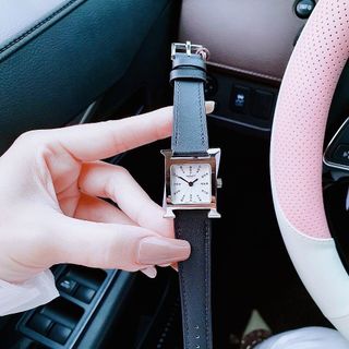 ĐỒNG HỒ NỮ CAO CẤP HERME NIỀNG MẶT SỐ HỘT NIỀNG THÉP BẠC