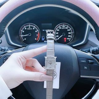 ĐỒNG HỒ NỮ CAO CẤP HERME MẶT FULL ĐÁ NIỀNG THÉP BẠC DÂY DA NHIỀU MÀU