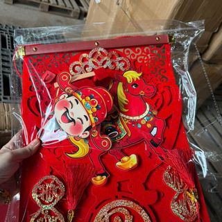 khánh treo thần tài lắc ngựa vàng