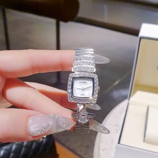 ĐỒNG HỒ NỮ SIÊU CẤP CHANEU VÒNG KIỀNG MÀU BẠCH KIM HỘT XOÀN FULLBOX HÃNG