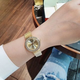 ĐỒNG HỒ NỮ THỜI TRANG RÔLET VIỀN ĐÁ MÀU VÀNG