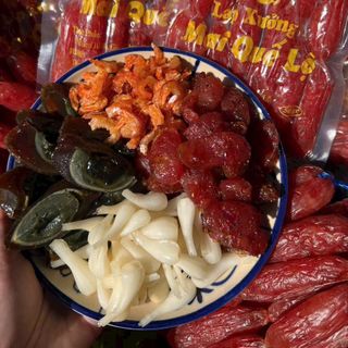 LẠP XƯỞNG MAI QUẾ LỘ MINI – ÍT MỠ, SIÊU THƠM CHUẨN LÒ HOA SA ĐÉC 500G - WINNIE HOUSE