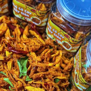 KHÔ GÀ CAY SẤY GIÒN – VỊ CAY TÊ TÊ NGON KHÓ CƯỠNG 400G - WINNIE HOUSE