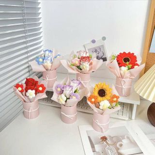 BÓ HOA LEN PHỐI HOA SÁP KÈM TÚI KÍNH VÀ THIỆP