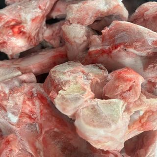 Xương bắp heo xương ống heo - túi 1kg hút chân không (giao hcm)