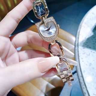 ĐỒNG HỒ NỮ CAO CẤP GUECC DÂY LẮC THÉP HỒNG VÀ VÀNG