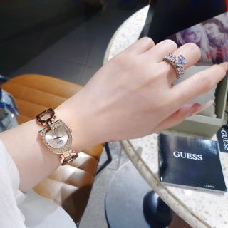 ĐỒNG HỒ NỮ CAO CẤP GUECC DÂY LẮC THÉP HỒNG VÀ VÀNG