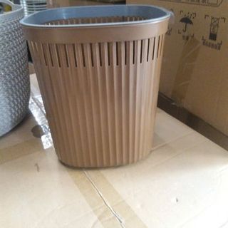 Xọt rác nhựa miệng ghim ( THÙNG 60C )