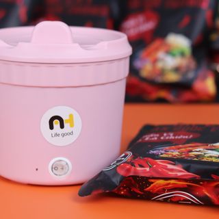 SET 5 - 8 GÓI MÌ CAY CHANWOO TẶNG LY GIỮ NHIỆT, NỒI ĐIỆN CAO CẤP