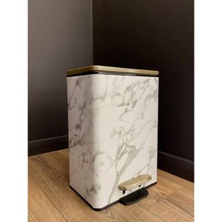 Thùng rác trơn cao cấp có nắp 12L (THÙNG 6C)