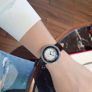 XẢ NHANH ĐỒNG HỒ NỮ THỜI TRANG RODAL DÂY DA HAI VIỀN HỘT