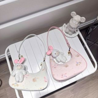 TÚI XÁCH NỮ DÁNG THUYỀN W776 TẶNG MÓC KHÓA THỎ BÔNG SIÊU XINH - WINNIE HOUSE