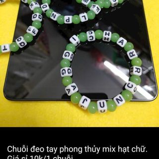 Vòng đeo tay phong thủy mẫu mới nhất mix hạt chữ