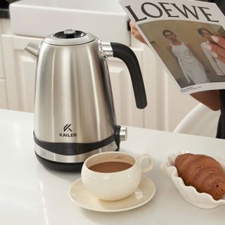 Ấm đun siêu tốc Kailer KL-002 – Xám bạc (2200W, 1.7L) bán sỉ ấm siêu tốc kailer, bán buôn siêu tốc kailer
