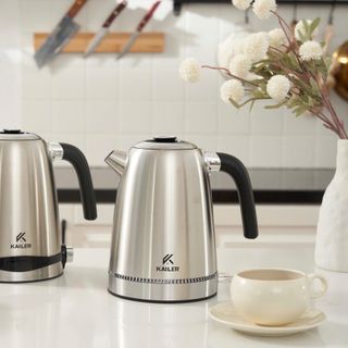 Ấm đun siêu tốc Kailer KL-002 – Xám bạc (2200W, 1.7L) bán sỉ ấm siêu tốc kailer, bán buôn siêu tốc kailer