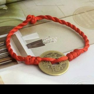 Vòng đeo tay đồng xu đeo tay đẹp