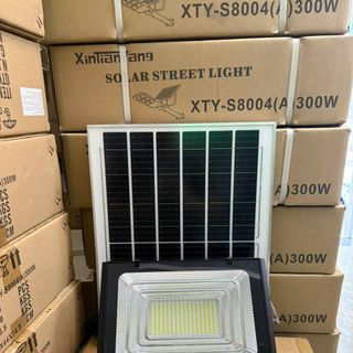Đèn pha năng lượng mặt trời 200w