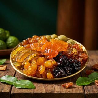 Ô MAI ƯỚT MIX 10 VỊ TRUYỀN THỐNG NGON MÊ LY HỘP 500G - WINNIE HOUSE