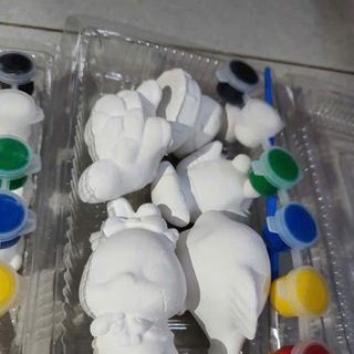 Tượng hộp 5 con và màu cọ chỉ 14k nha