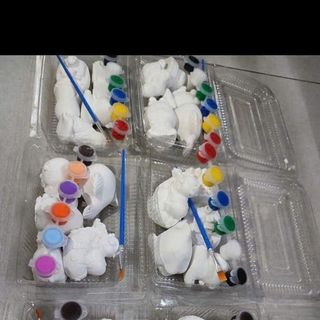 Tượng hộp 5 con và màu cọ chỉ 14k nha