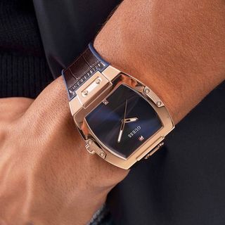 ĐỒNG HỒ NAM CAO CẤP GUECC DÂY CAO SU BỌC DA NÂU MẶT TRƠN NIỀNG THÉP FULLBOX