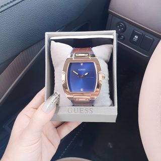 ĐỒNG HỒ NAM CAO CẤP GUECC DÂY CAO SU BỌC DA NÂU MẶT TRƠN NIỀNG THÉP FULLBOX