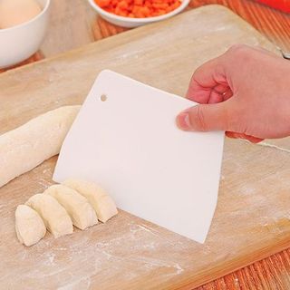 Dụng cụ cắt bột đa năng bằng nhựa tiện lợi làm bánh, chia bột, nạo bột nhà bếp chuyên dụng A1216