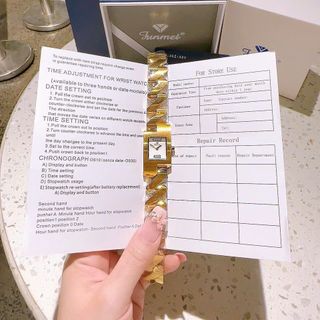 ĐỒNG HỒ NỮ CHÍNH HÃNG FUNMEI F2112L DÂY THÉP VÀNG MAT VUÔNG FULLBOX TEM HÃNG