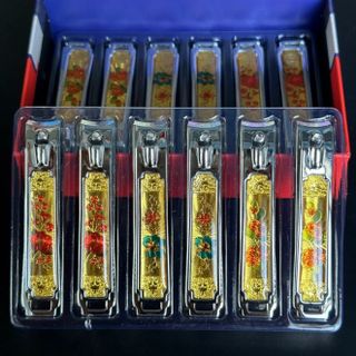 Kềm cắt móng tay hình hoa vàng cỡ lớn, đầu dẹt, bề mặt màu vàng A1342