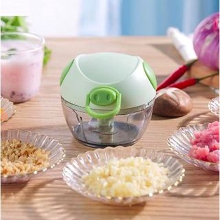 Dụng Cụ Cay Tỏi Ớt Xay Rau Củ Ăn Dặm Kéo Tay Hình Con Heo Mini A0641