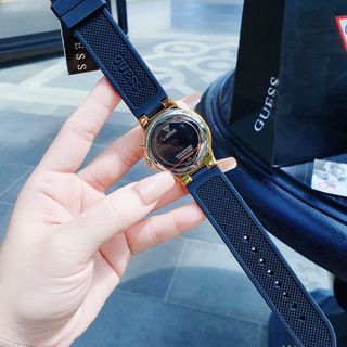 ĐỒNG HỒ NỮ CAO CẤP GUECC MOONLIGHT MẶT TRÒN VIỀN HỘT DÂY CAO SU