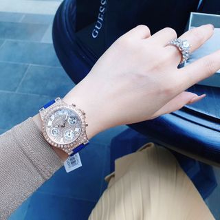 ĐỒNG HỒ NỮ CAO CẤP GUECC MOONLIGHT MẶT TRÒN VIỀN HỘT DÂY CAO SU