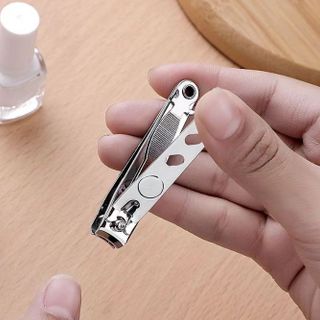 Kềm cắt móng tay bằng thép không gỉ lớn 3 lỗ kèm dụng cụ lấy ráy tai A1328