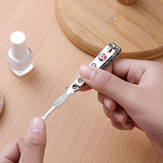 Kềm cắt móng tay bằng thép không gỉ lớn 3 lỗ kèm dụng cụ lấy ráy tai A1328