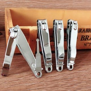 Kềm cắt móng tay lớn, nhẵn có kèm tăm ngoáy tai A1257