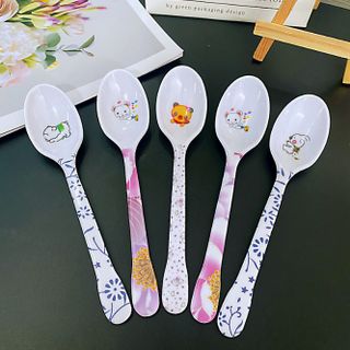 Thìa trắng cán dài in hình hoạt hình hình bầu dục, Thìa nhỏ in hình trẻ em, Thìa ăn trẻ em A1345