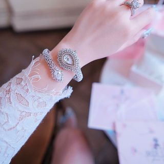 ĐỒNG HỒ NỮ CHÍNH HÃNG BRIDE TALK DẠNG KIỀNG ĐÍNH ĐÁ SWAROSKI FULLBOX